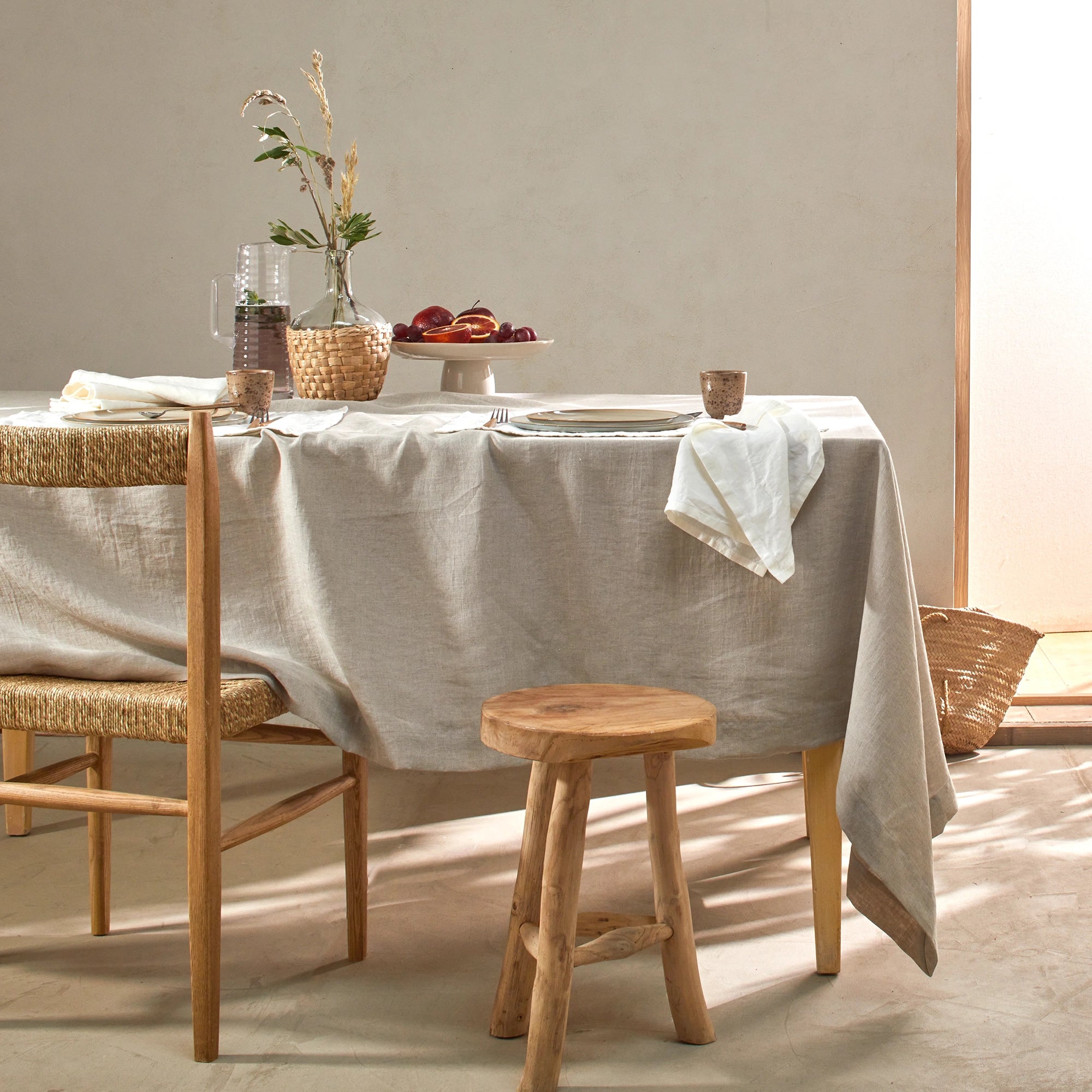 Rechteckige Tischdecke aus Leinen in beige