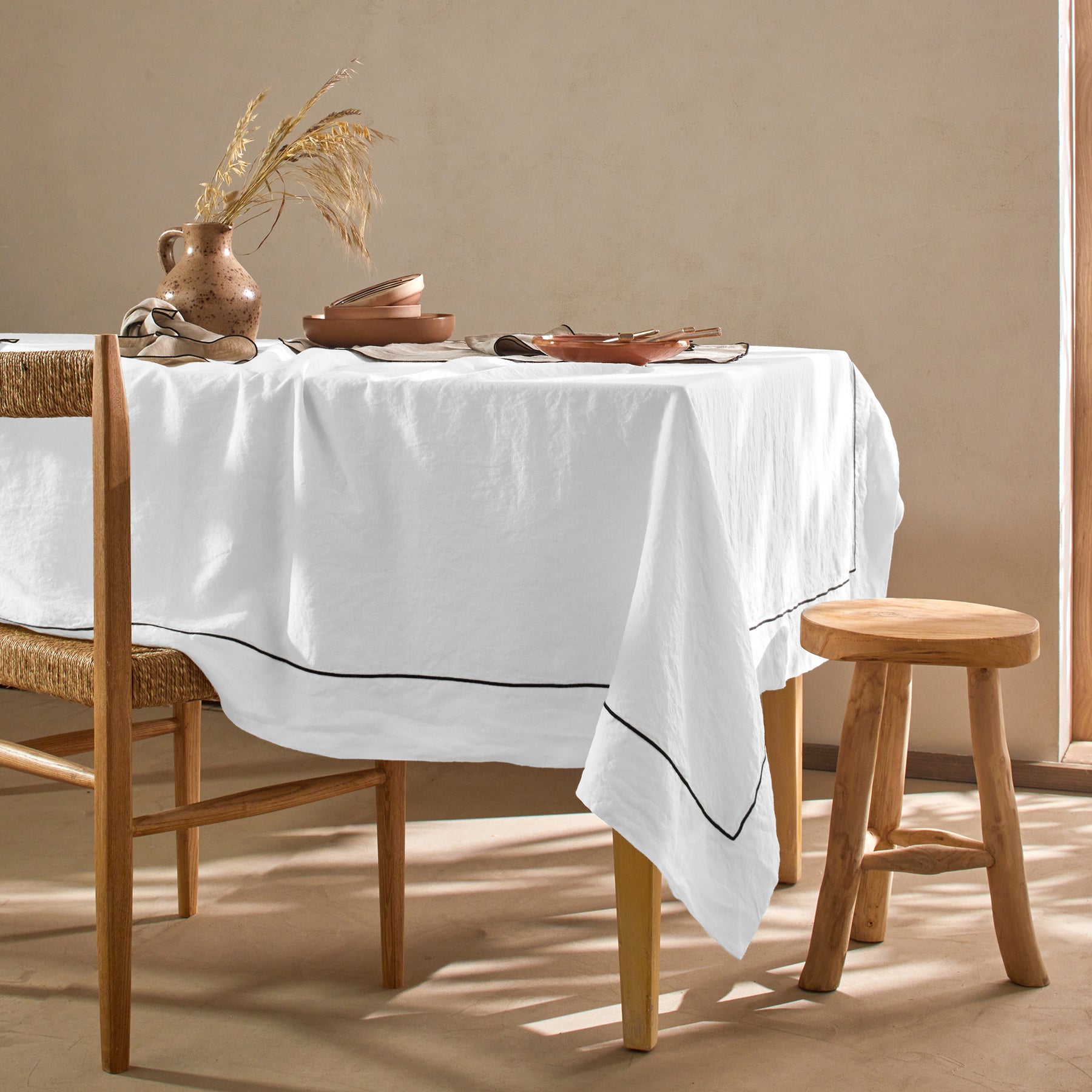 Tischdecke nach Maß aus weißem Leinen mit bourdonrand