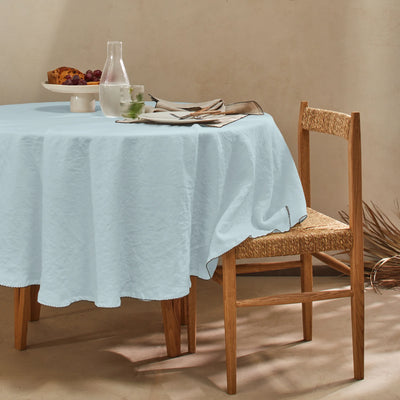 Nappe ovale sur mesure en lin lavé bord crochet bleu glacier