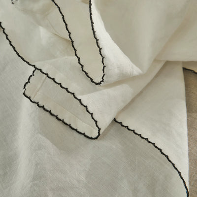 Chemin de table bordure crochet en lin lavé ivoire