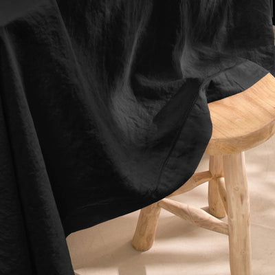 Nappe en lin lavé ajouré sur mesure  noire