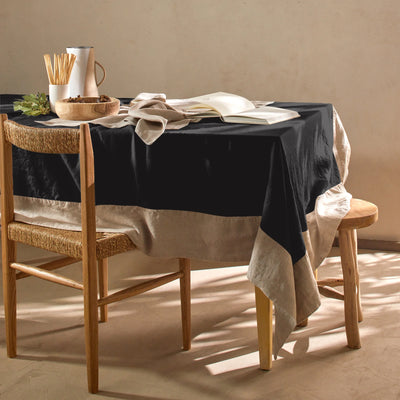Nappe Pure Lin avec bordure contrastée encre noire