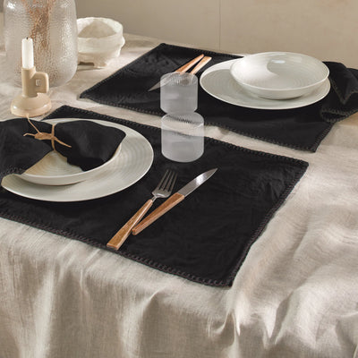 Sets de table "Point de Cheval" en lin encre noire