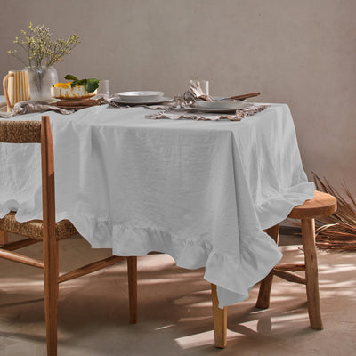 Nappe rectangulaire sur mesure  à volants en lin gris minéral