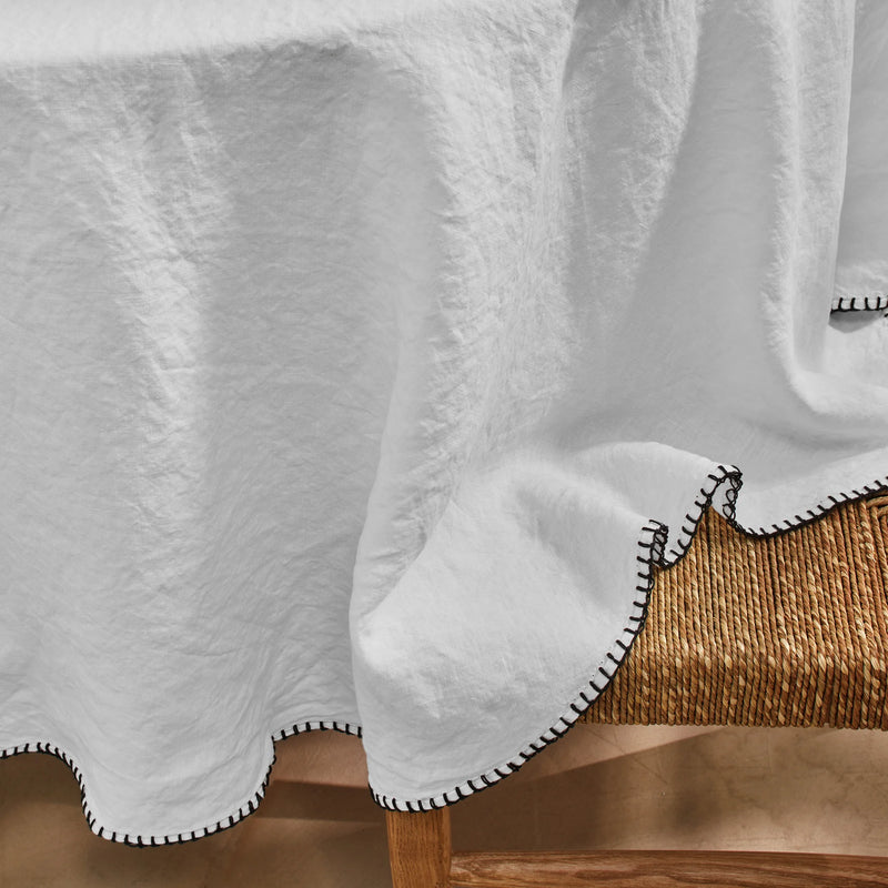 Nappe en lin ronde avec point de cheval gris minéral