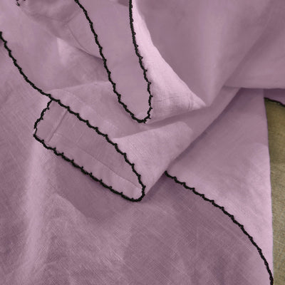 Swatch pour chemin de table crocheté en lin lavé lilas