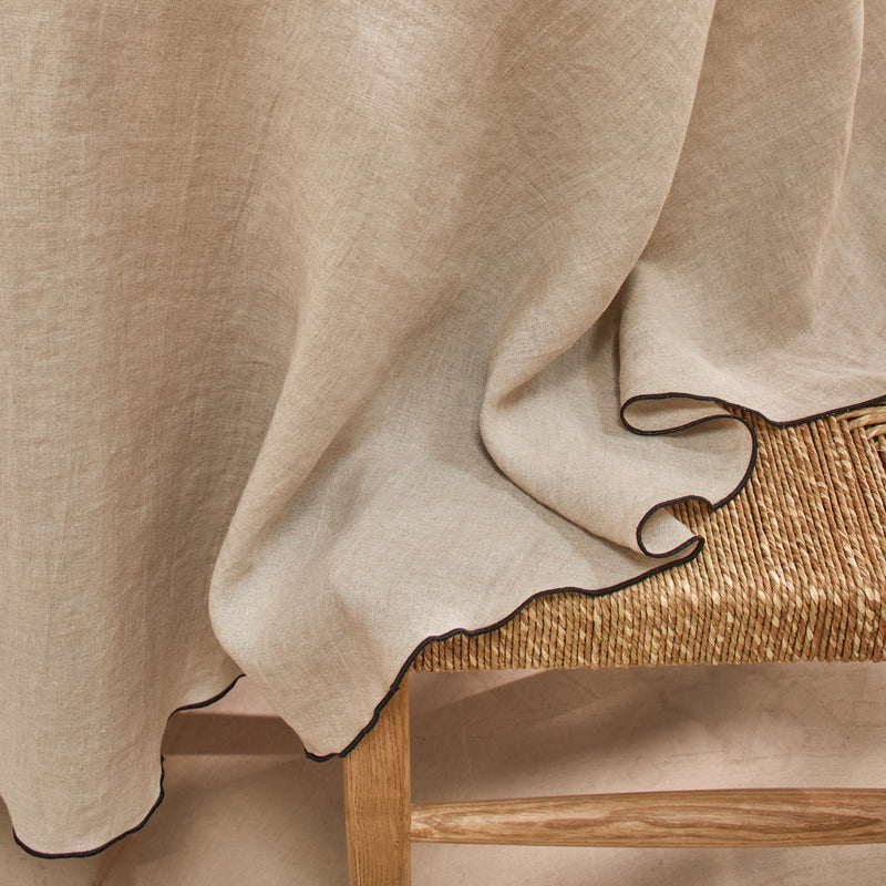 nappe ronde en lin lavé "bourdon" sur mesure naturel
