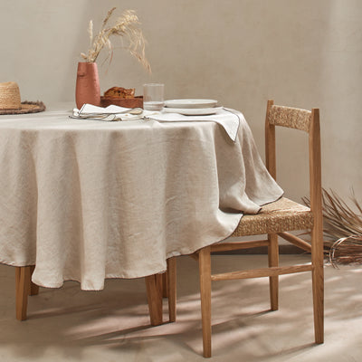 Nappe ovale sur mesure en lin lavé bord crochet naturel