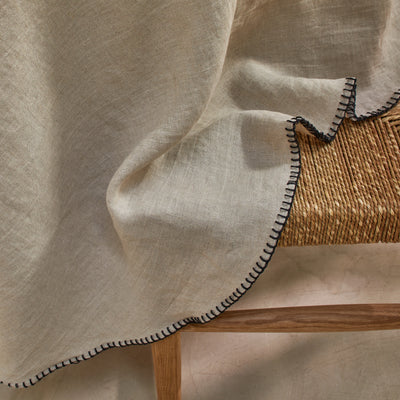 Nappe en lin ronde avec point de cheval naturel