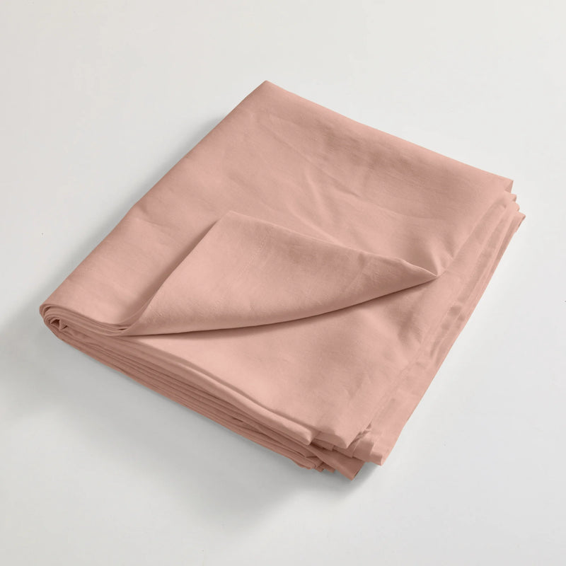 drap plat en lin lavé plié Vieux Rose