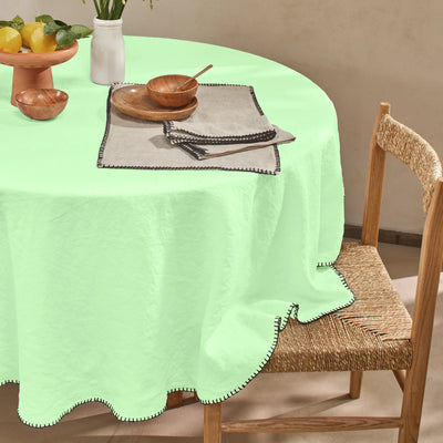 Nappe sur mesure ronde en lin lavé avec point de cheval vert menthe