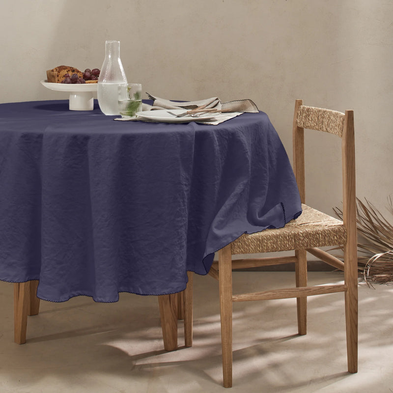Nappe ronde en lin lavé bord crochet bleu nuit